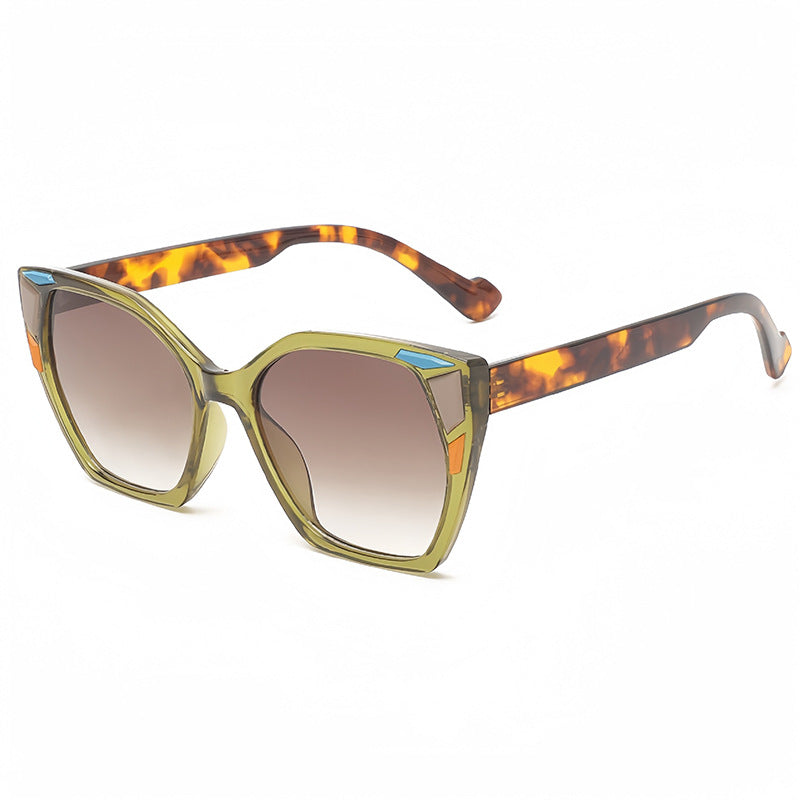 Dame Eyewear med uvanlig Cat-Eye-design Luvikno