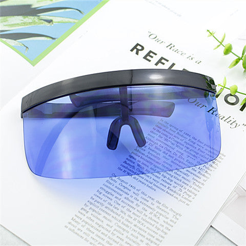 Dame Sport-solbriller i futuristisk design Luvikno