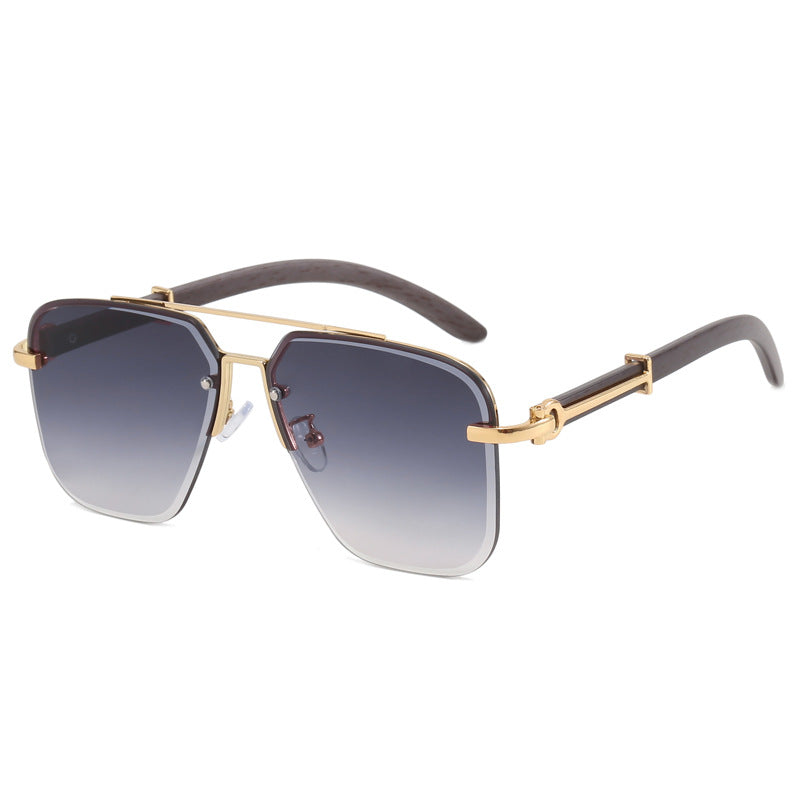 Dame Stilig Solbrille i elegant metallramme Luvikno
