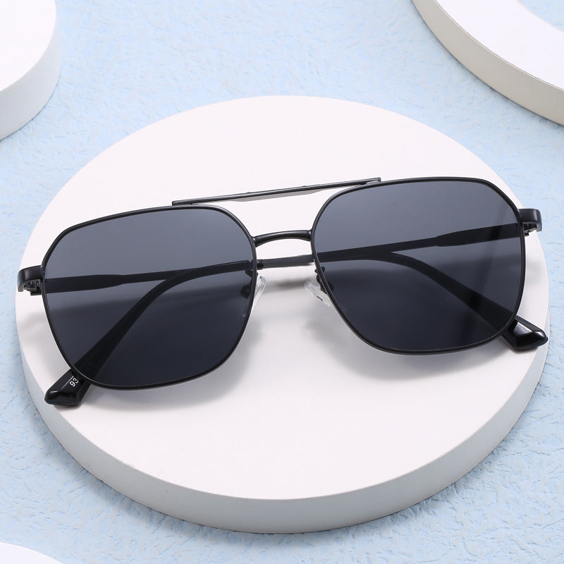 Damer Modiske Oversized-solbriller i edelt Shield-design Luvikno