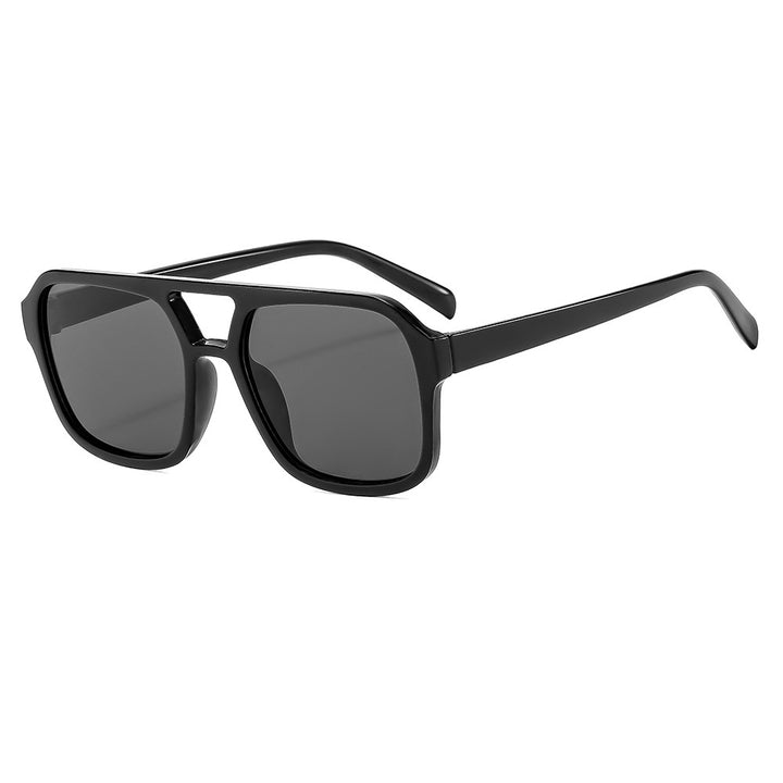 Kvinnenes fashionable solbriller i stilfullt firkantet design Luvikno