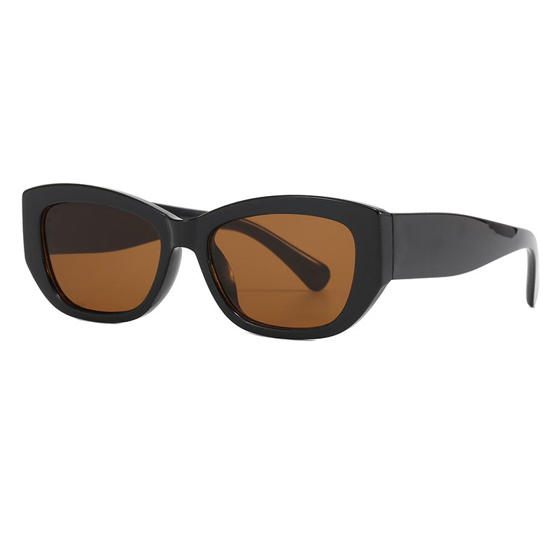 Dame moderne Cat-Eye solbriller laget av robust plast Luvikno