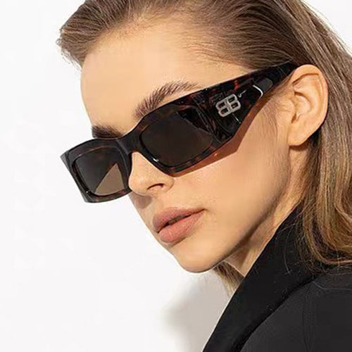 Damer moterik solbrille med kantet ramme og polariserte glass Luvikno