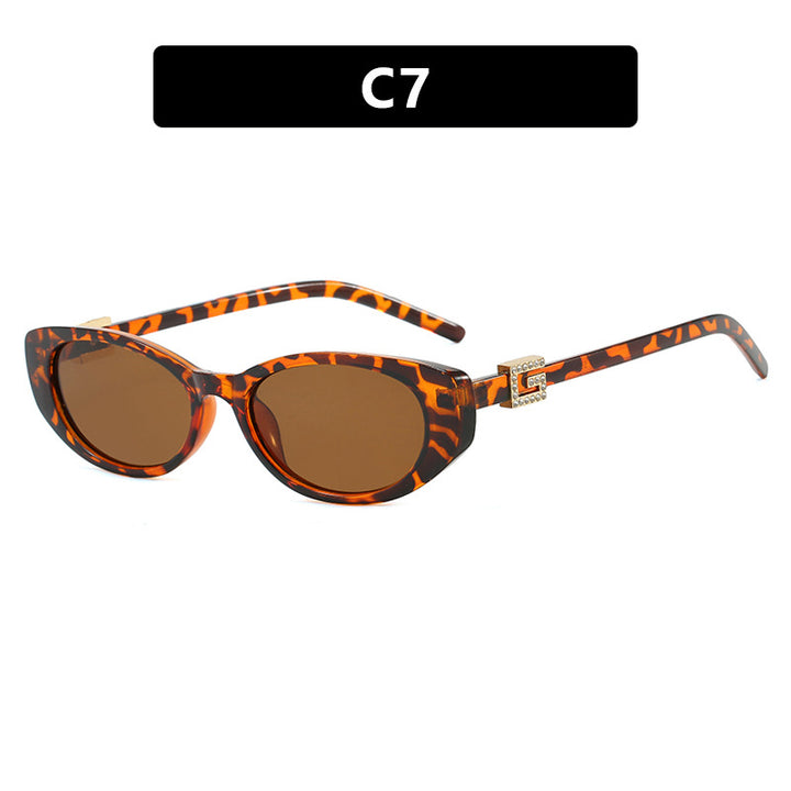 Damer cat-eye solbrille med elegant metallramme og beskyttende UV-filter Luvikno