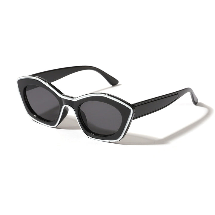 Dame moteriktig solbrille med elegant ramme og trendy design Luvikno