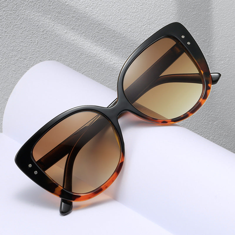 Damer glamorøs oversized solbrille med elegant gjennomsiktig ramme Luvikno