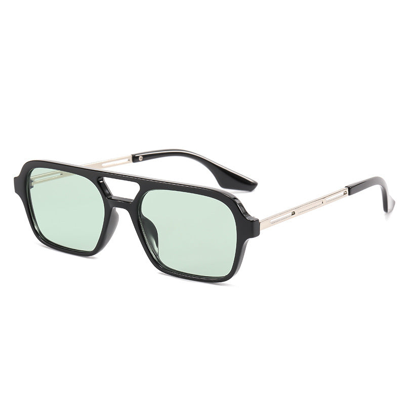 Dame designer solbriller med elegant transparent ramme og gule glass Luvikno