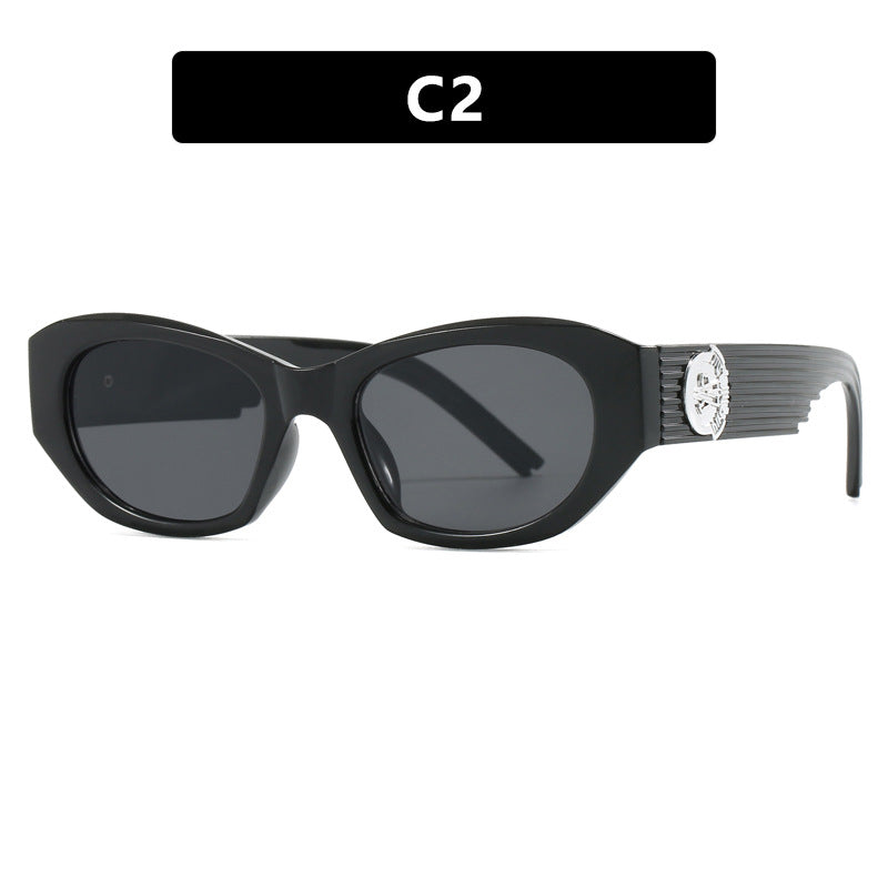 Dame moter Cat-Eye solbrille med markant design og luksuriøse detaljer Luvikno