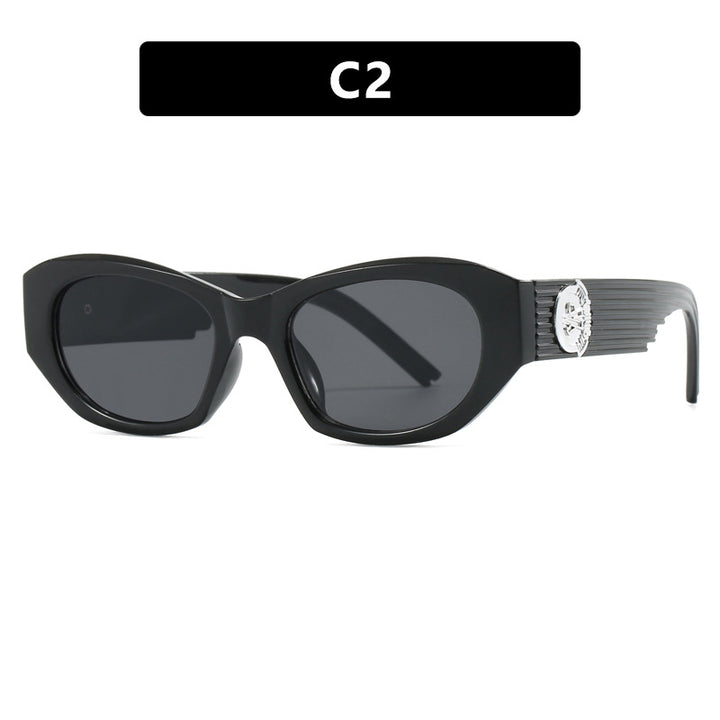 Dame moter Cat-Eye solbrille med markant design og luksuriøse detaljer Luvikno