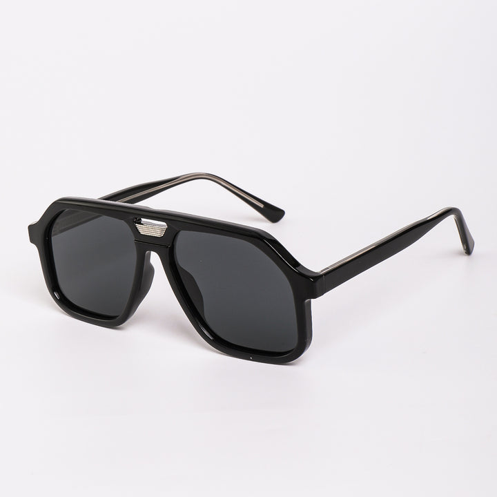 Damene moteriktig solbrille i unikt, geometrisk design Luvikno