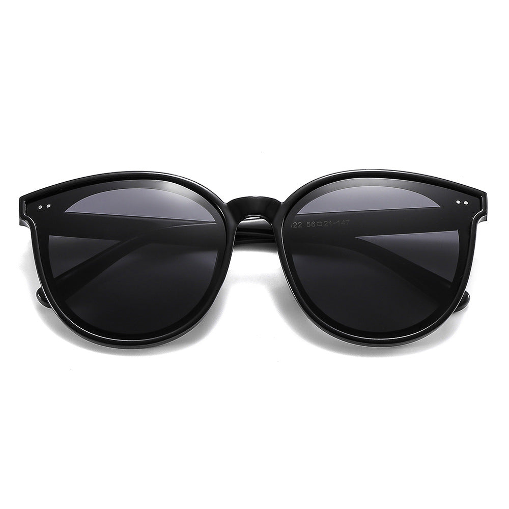 Dame Modisk solbrille med stort, elegant ramme Luvikno