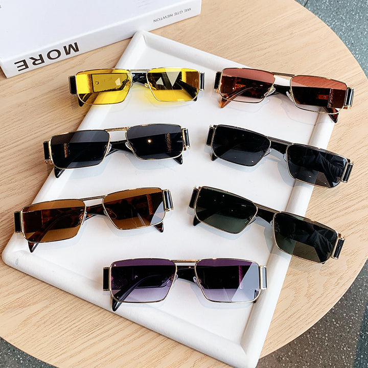 Dame Designer-solbrille med luksuriøs inn ramme og trendy snitt Luvikno