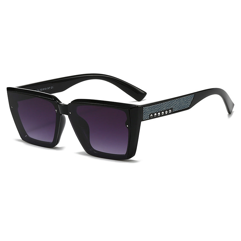 Dame stilig solbrille med glitrende detaljer Luvikno