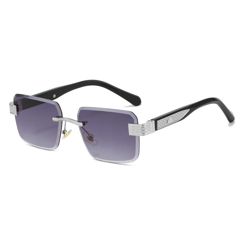 Damer elegant solbrille med luksuriøs, glitrende ramme Luvikno
