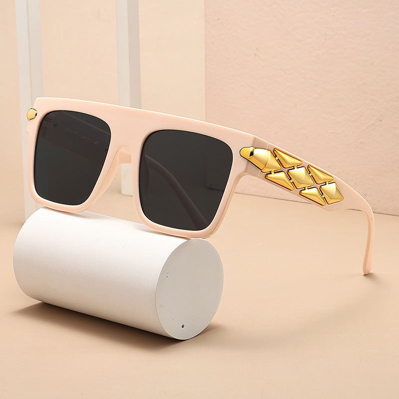 Dame elegant designer solbriller med luksuriøse ramme detaljer Luvikno