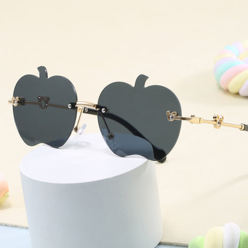 Dame solbrille i unikt epledesign Luvikno