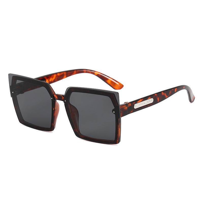 Dame Motebar Kvadratisk Solbrille med Stilig To-farget Ramme Luvikno