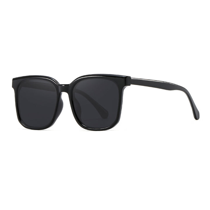 Dame solbrille med moderne, firkantet ramme og UV-beskyttelse Luvikno