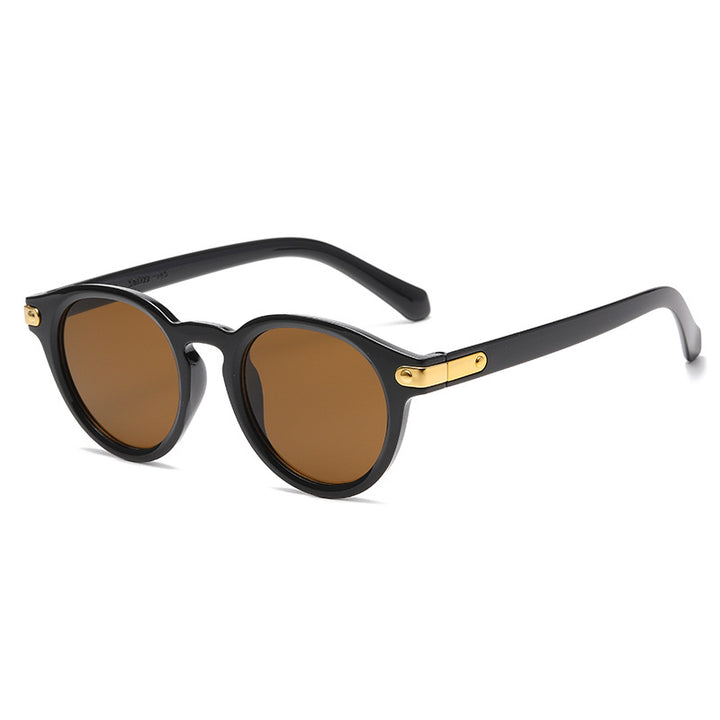 Dame moteriktig solbrille med transparent ramme og robuste glass Luvikno