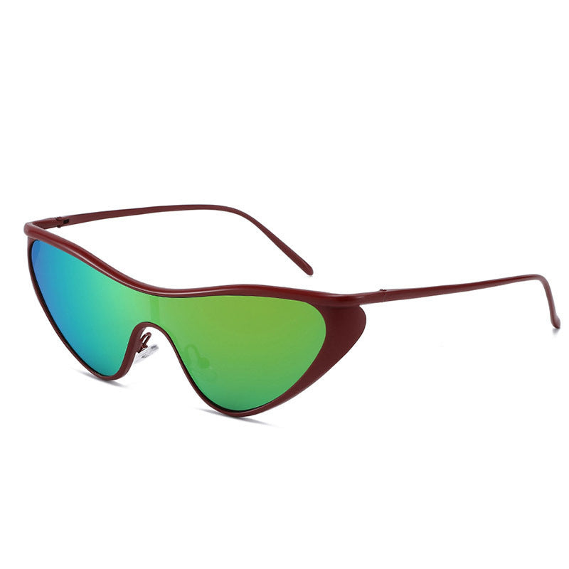 Dame futuristisk solbrille med slankt design Luvikno