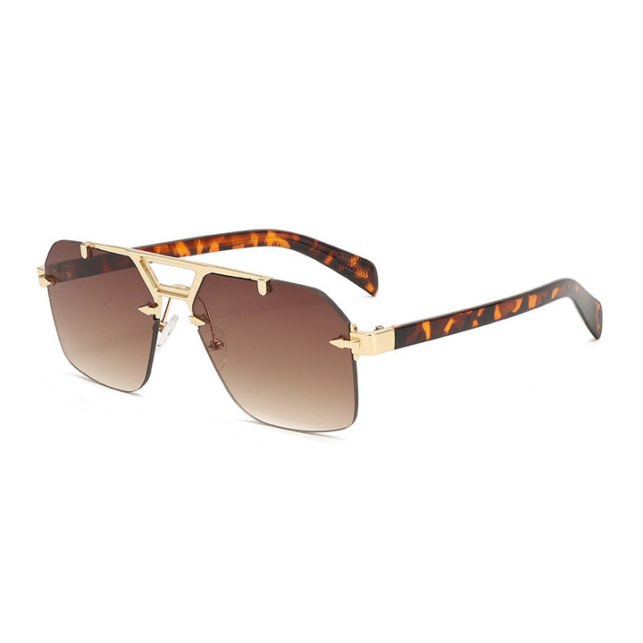 Dame Designer-solbrille med iøynefallende geometrisk form Luvikno