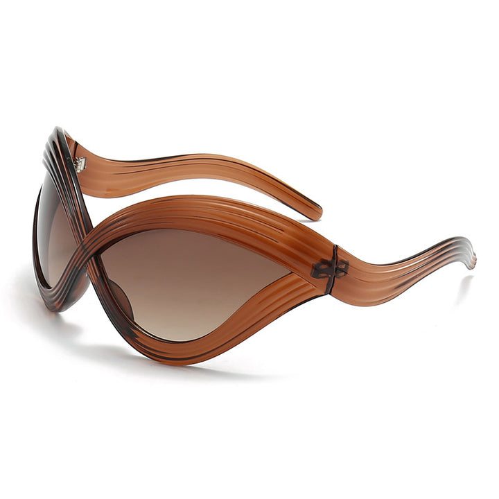 Dame ekstraordinær solbrille med buet design Luvikno
