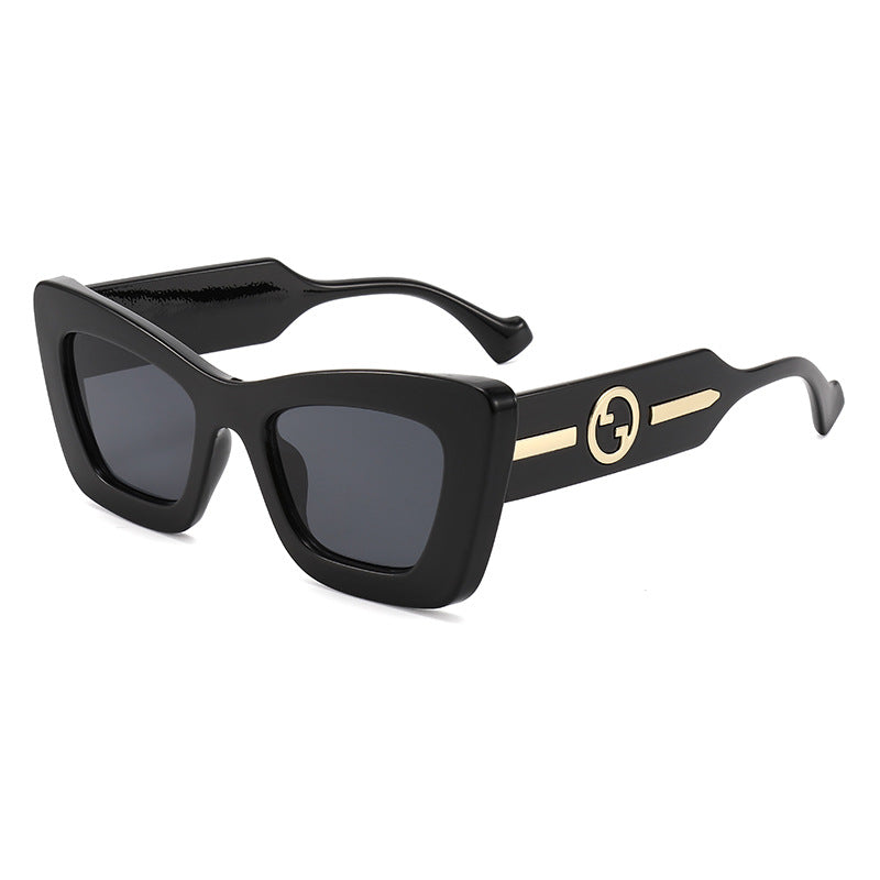 Dame designer solbrille med markant geometrisk ramme og høy kvalitet utførelse Luvikno