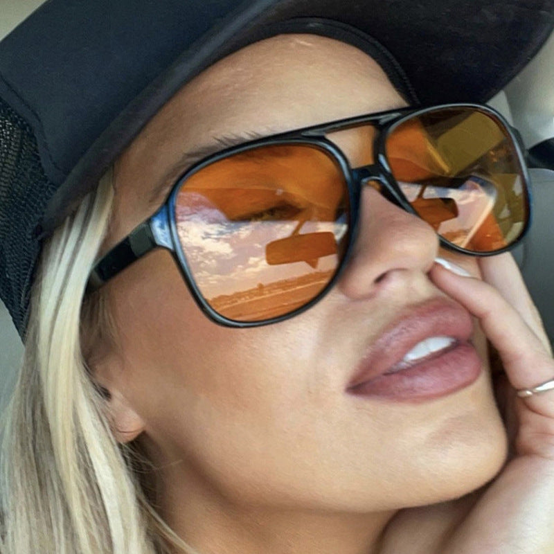 Damer oversized solbrille i sporty-elegant design Luvikno