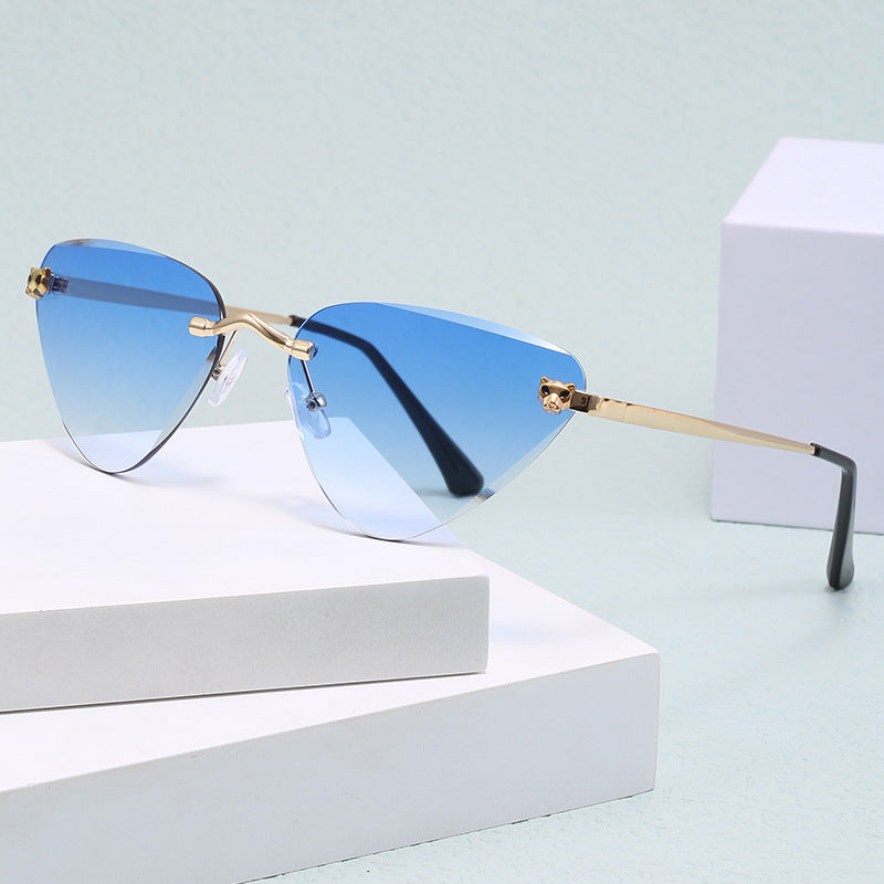 Dame Cat-Eye Solbriller med elegant metallramme Luvikno