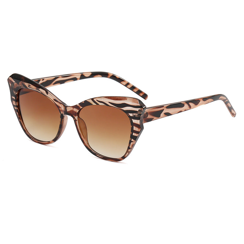 Dame Cat-Eye Solbrille med stilfullt design Luvikno