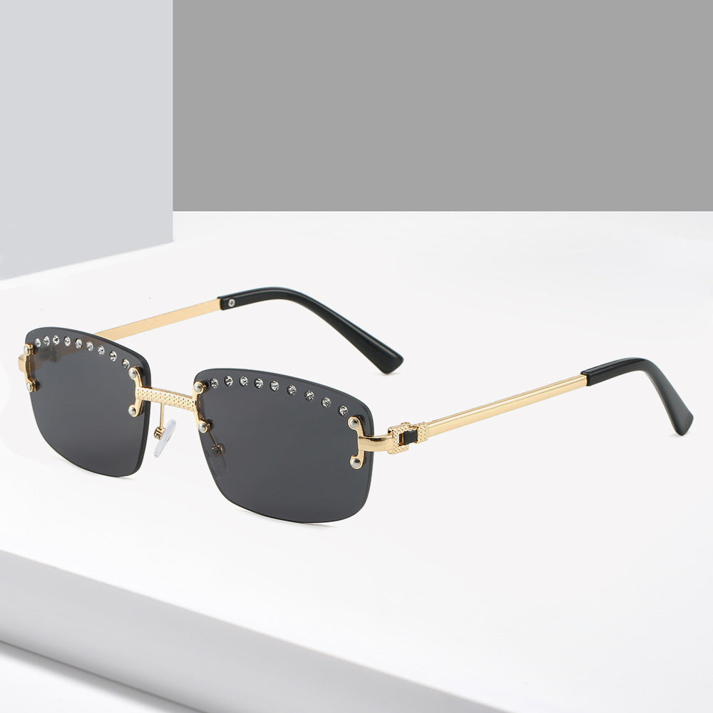 Dame elegant solbrille med glitrende krystallakenter Luvikno
