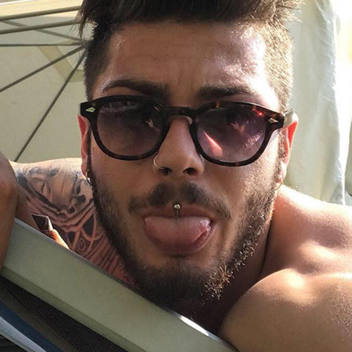 Dame moteriktig solbrille i elegant stil Luvikno