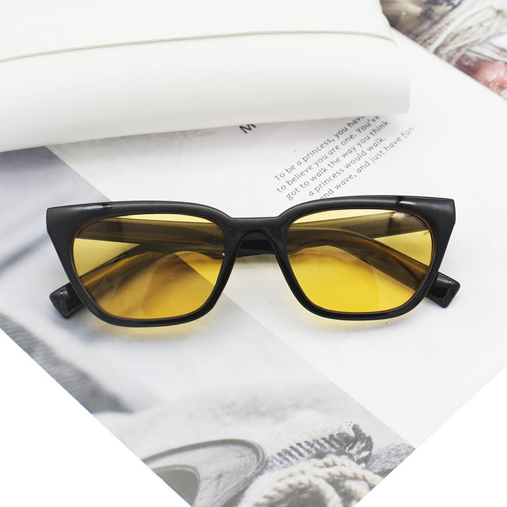 Damer geometrisk designer solbrille i moderne stil Luvikno