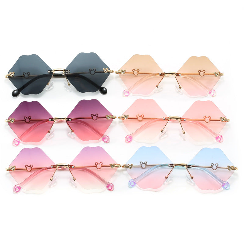 Dame geometrisk oversized solbrille med detaljerte, luksuriøse rammer Luvikno