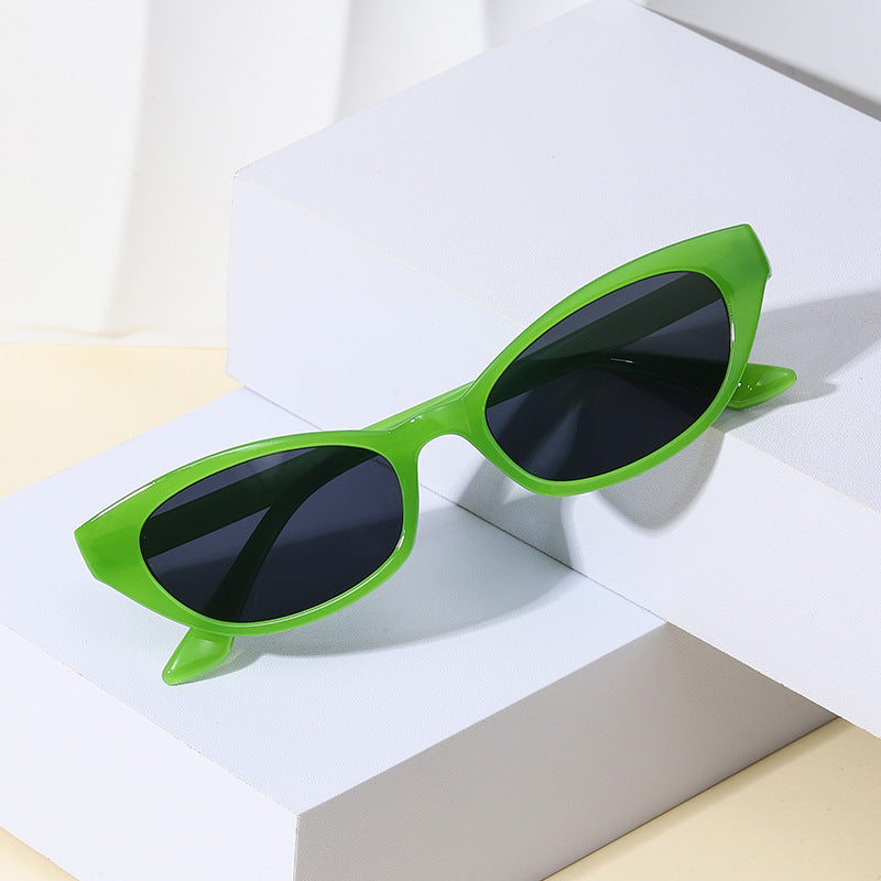 Dame cat-eye solbriller med moderne design og UV-beskyttelse Luvikno