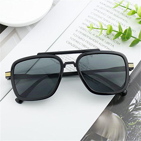 Damen moderne solbrille med kvadratisk ramme Luvikno
