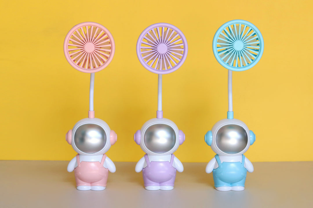 Unisex morsom håndvifte i astronautdesign Luvikno