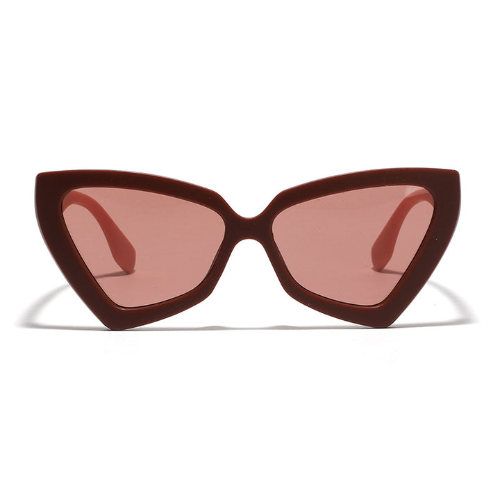 Dame Cat-Eye solbriller med speilende linser og robust ramme Luvikno