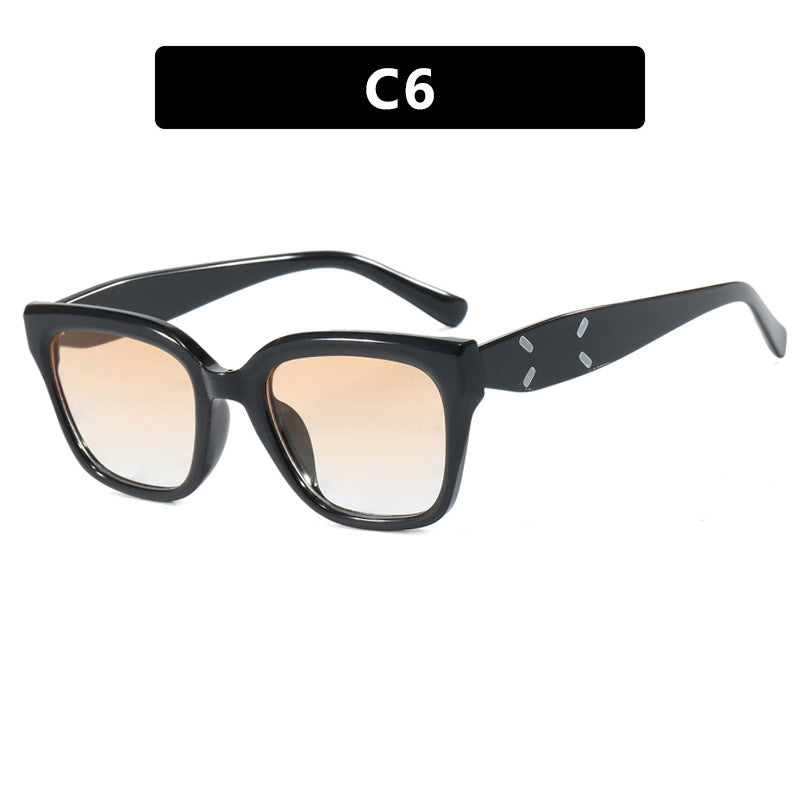 Dame moteriktig kvadratisk solbrille med UV-beskyttelse og elegant plastramme Luvikno