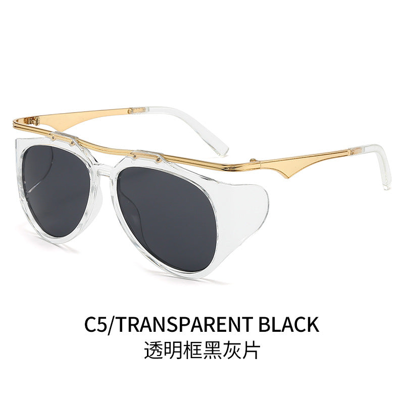 Dame Modis sport solbrille med oversized ramme og gull aksenter Luvikno