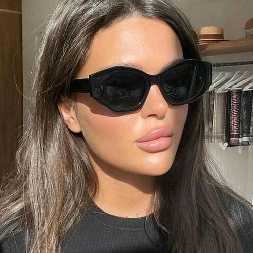 Dame geometrisk solbrille med trendy, gjennomsiktig ramme Luvikno