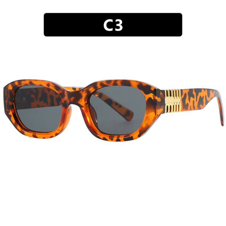 Dame moteriktig solbrille med unikt, geometrisk design og elegante aksenter Luvikno
