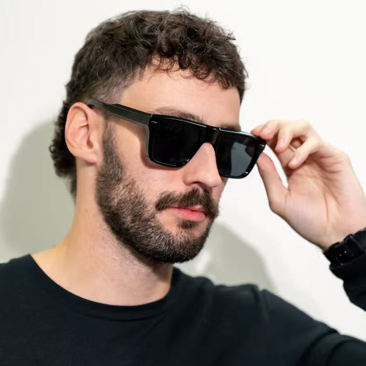 Dame Motefull solbrille i moderne kvadratisk design Luvikno