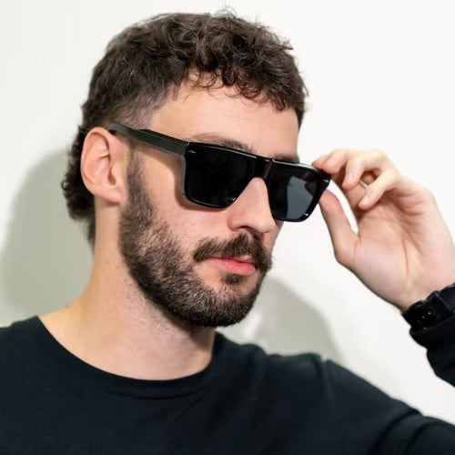 Dame Motefull solbrille i moderne kvadratisk design Luvikno