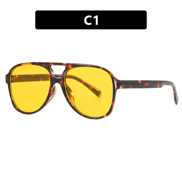 Damer oversized solbrille i sporty-elegant design Luvikno