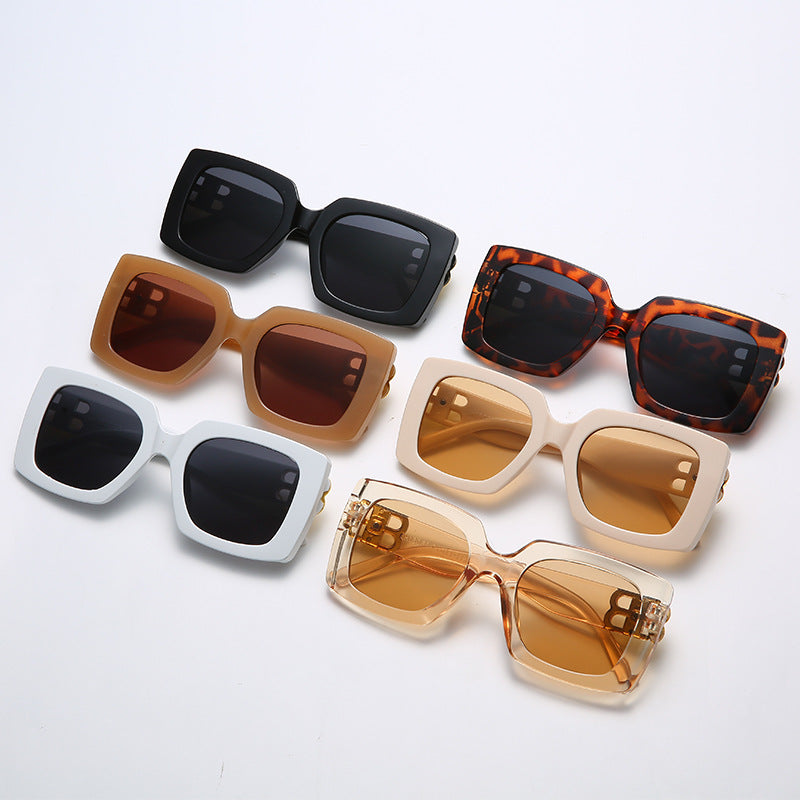 Dame oversized solbrille med elegant design og luksuriøse detaljer Luvikno