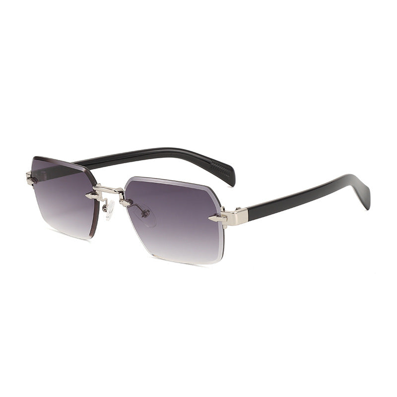 Dame moteriktig solbrille med firkantet ramme og gradientlinser Luvikno