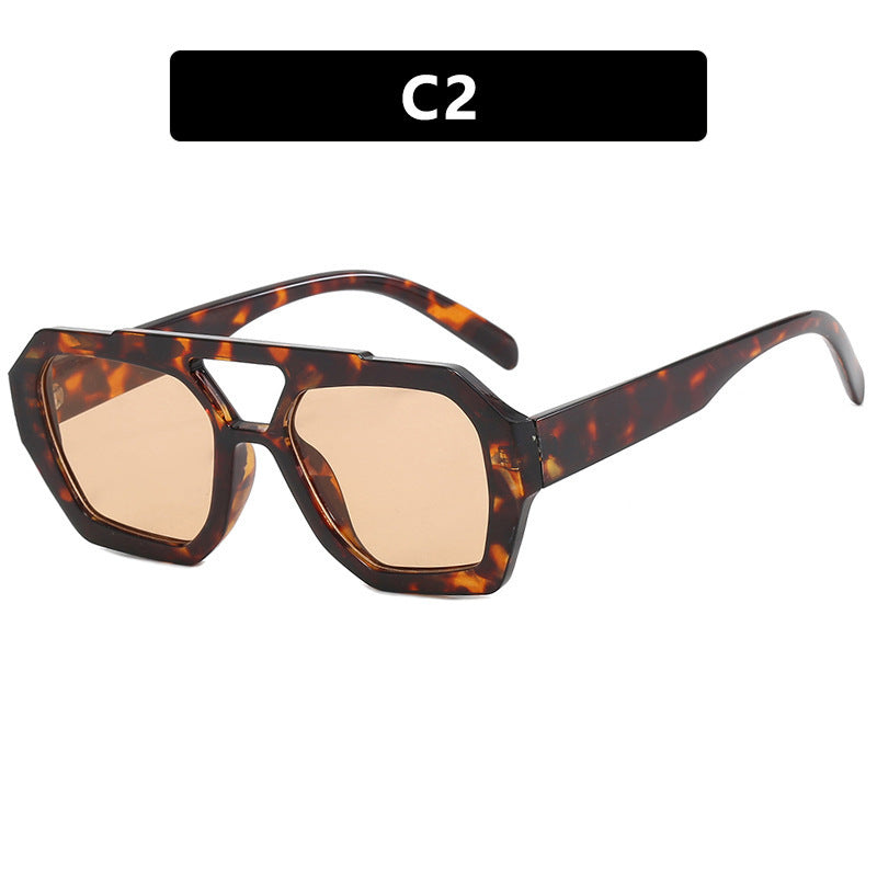 Dame geometrisk solbrille med luksuriøst design Luvikno