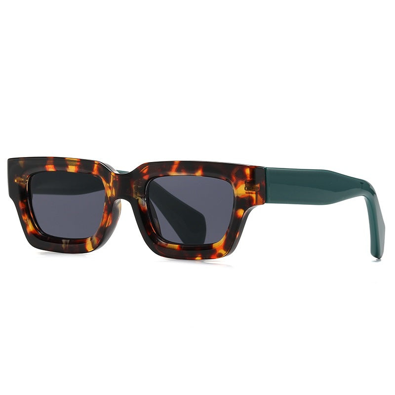 Dame oversized solbriller i moderne, kantete design Luvikno