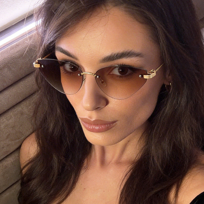 Dame elegante Cat-Eye solbriller med ultralett metallramme Luvikno